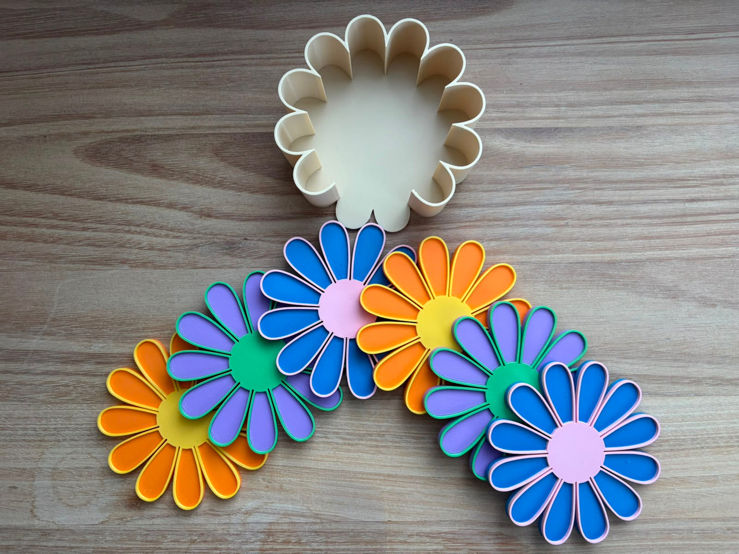Daisy Coaster Set with Holder (Set of 6)